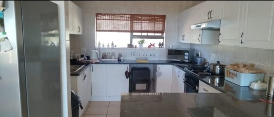 To Let 3 Bedroom Property for Rent in Seemeeu Park Western Cape